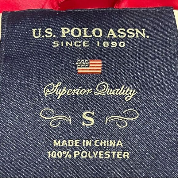 U. S. Polo Assn. Bright Pink Vest, Hooded with faux fur trim Size Small - Picture 9 of 11